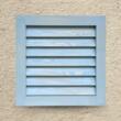 Oblon din lemn esenta pin, deschidere stanga, feronerie standard, lamele fixe, fara toc, un canat, 500 mm x 500 mm